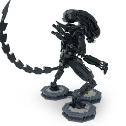 The Brick Show Shop Aliens Xenomorph - Custom MOC made using LEGO parts