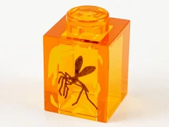 The Brick Show Shop Brick 1 x 1 with Black Mosquito in Amber - LEGO Jurassic World (2022)