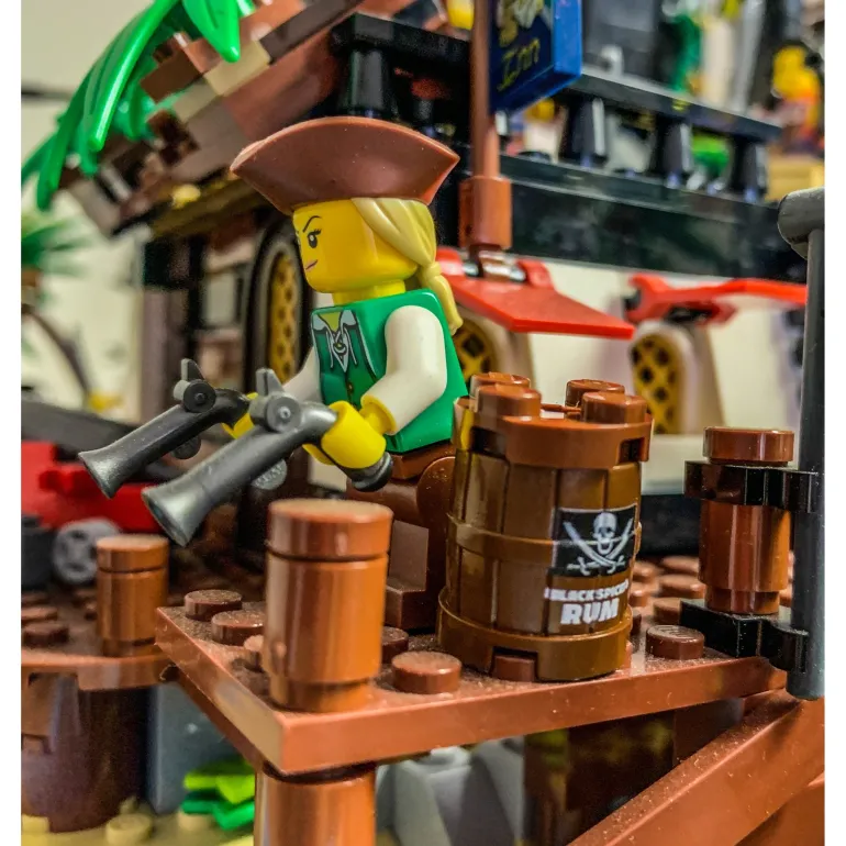 The Brick Show Shop Custom Black Spiced Rum Barrel / Keg made using LEGO part - B3 Customs