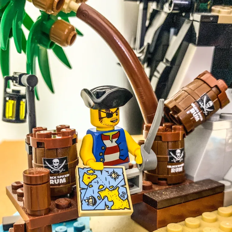 The Brick Show Shop Custom Black Spiced Rum Barrel / Keg made using LEGO part - B3 Customs