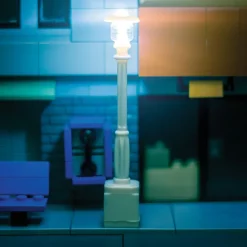 The Brick Show Shop Light-Up Lamp Post (White) for LEGO Layouts