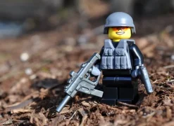 The Brick Show Shop Recon - LCV (Lightweight Combat Vest) for LEGO Minifigures - BrickArms