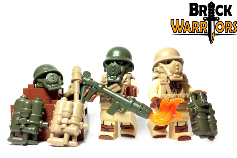 The Brick Show Shop WW2 US Gas Mask for LEGO Minifigure - LEGO Compatible (Brick Warriors)